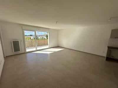 Location Appartement 3 pièces MARGUERITTES 30320