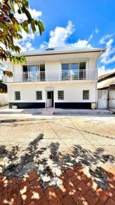 photo For rent Commerce SAINTE-MARIE 972