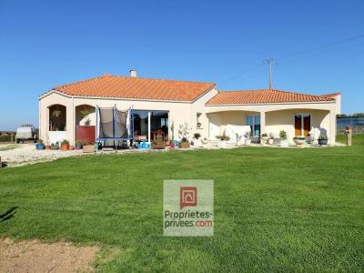 Vente Maison 8 pièces CHAMPDOLENT 17430
