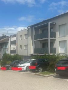 For rent Apartment MONTREAL-LA-CLUSE  01