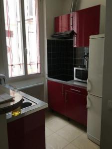 photo For rent Apartment PARIS-18EME-ARRONDISSEMENT 75