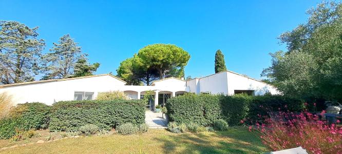 Vente Maison 8 pièces SAINTES-MARIES-DE-LA-MER 13460