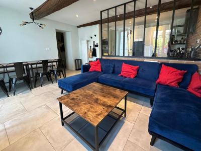 Location Appartement 9 pièces VENISSIEUX 69200