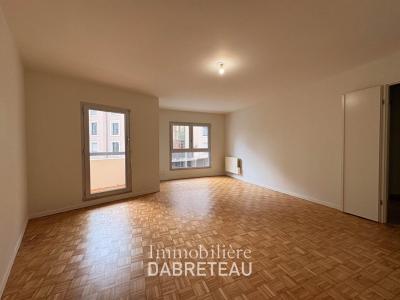 Vente Appartement 3 pièces LYON-7EME-ARRONDISSEMENT 69007