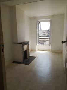 photo For rent Apartment BORDEAUX 33