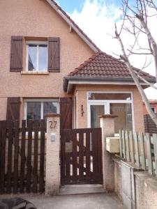 Vente Maison 4 pièces CHAMBON-FEUGEROLLES 42500