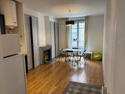 photo For rent Apartment LYON-6EME-ARRONDISSEMENT 69