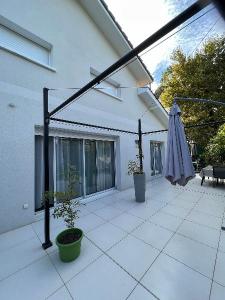 For rent Apartment LEOGNAN  33