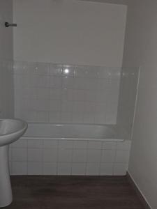 For rent Apartment CHAMPIGNY-SUR-VEUDE