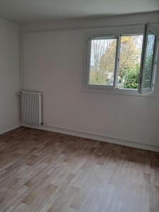 Location Appartement CHAMPIGNY-SUR-VEUDE 