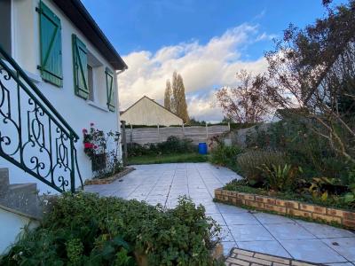 photo For sale House HUISSERIE 53