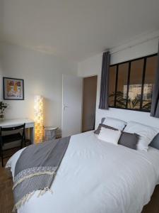 Location Appartement 4 pièces COURBEVOIE 92400