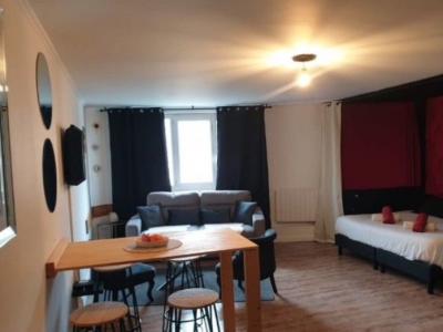 photo For rent Apartment BORDEAUX 33