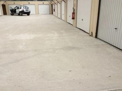 photo For rent Parking CORZE 49