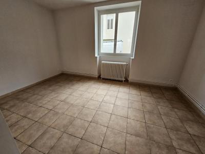 For rent Apartment CREUSOT 