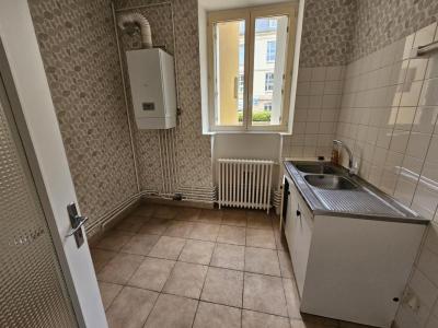 For rent Apartment CREUSOT 