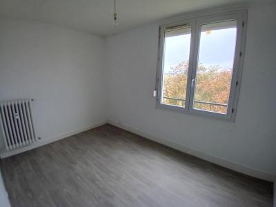 For rent Apartment VOUZIERS 
