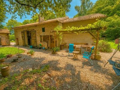 Vente Maison 5 pièces SAULGOND 16420