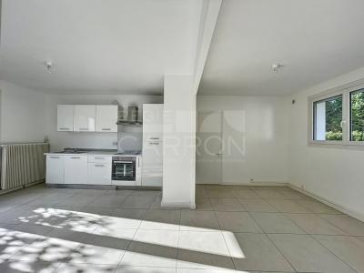 photo For rent House ECULLY 69