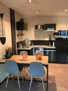 photo For rent House ARES 33