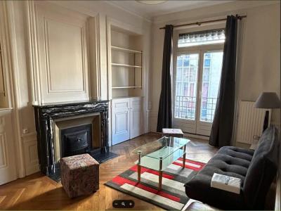 photo For rent Apartment LYON-7EME-ARRONDISSEMENT 69