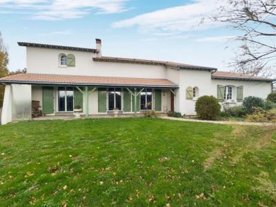 Vente Maison 10 pices MONTREVAULT 49110