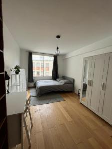 Location Appartement 7 pices PARIS-16EME-ARRONDISSEMENT 75016