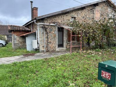 Vente Maison 4 pices SAULGOND 16420