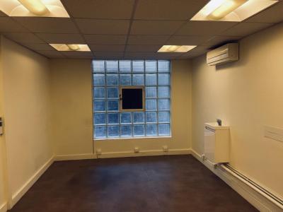 Location Commerce PANTIN 93500