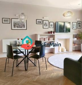 photo For rent Apartment LYON-6EME-ARRONDISSEMENT 69