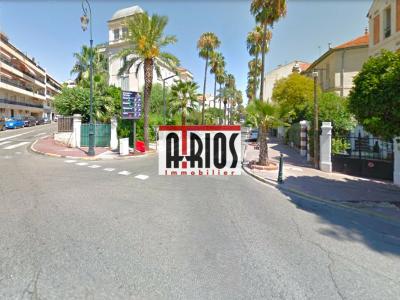 Location Commerce HYERES 83400
