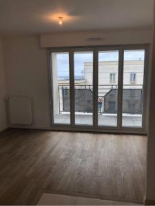photo For rent Apartment SAINT-CYR-L'ECOLE 78