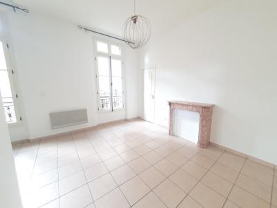 Location Appartement 4 pièces MARSEILLE-2EME-ARRONDISSEMENT 13002