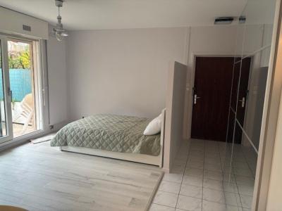 photo For rent Apartment LYON-6EME-ARRONDISSEMENT 69