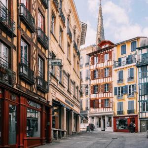 Vente Commerce BAYONNE 64100