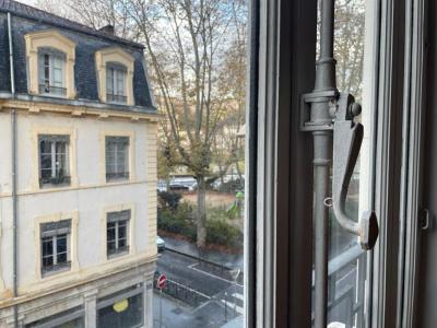 Vente Appartement 5 pièces LYON-6EME-ARRONDISSEMENT 69006
