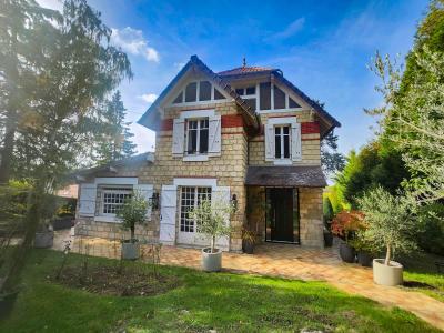 Vente Maison 10 pices NESLES-LA-VALLEE 95690