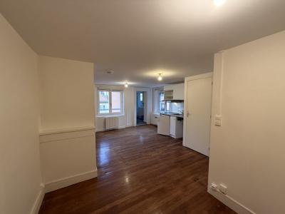 photo For rent Apartment LYON-1ER-ARRONDISSEMENT 69