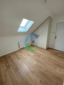 For rent Apartment VILLE-DU-BOIS 