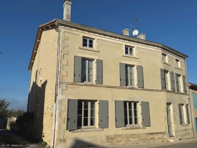 Vente Maison 10 pices AIGRE 16140