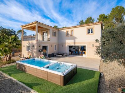 Vente Maison 10 pices CHATEAUDOUBLE 83300