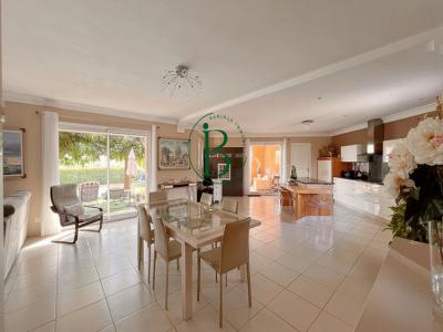 For sale House TAVERNES