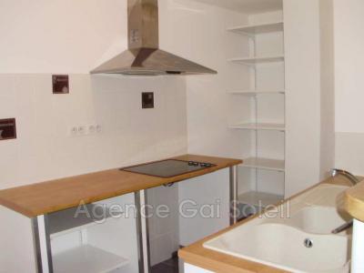Location Appartement NISSAN-LEZ-ENSERUNE 