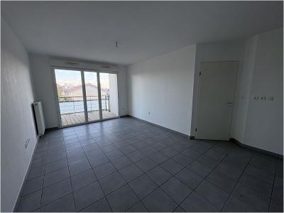 photo For rent Apartment VILLENEUVE-TOLOSANE 31