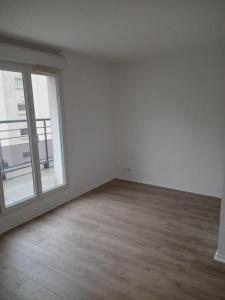 Location Appartement 3 pièces COURBEVOIE 92400