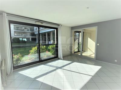 For rent Apartment LYON-7EME-ARRONDISSEMENT 