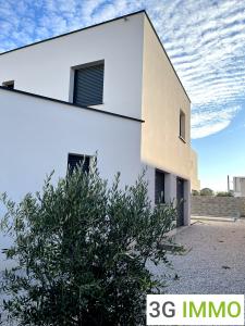 Vente Maison 5 pièces SAUVIAN 34410