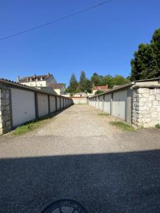 For rent Parking VERNON  27