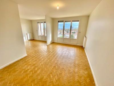 Location Appartement 4 pièces VILLEURBANNE 69100