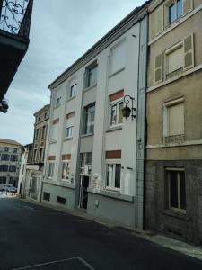 Location Appartement PANISSIERES  42